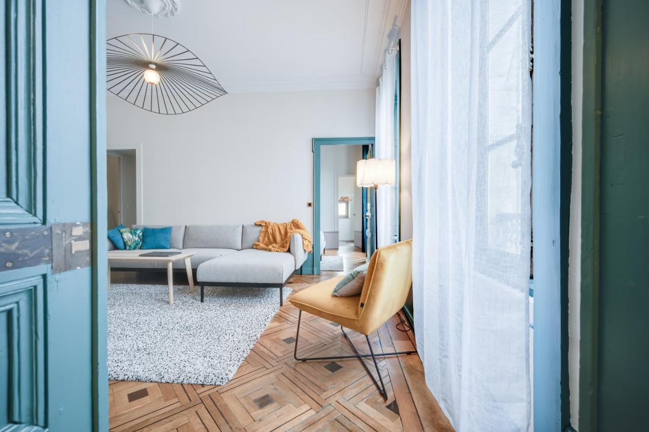 Grand Appartement 8 Personnes Terrasse Privative Hyper Centre Calme Lons-le-Saunier Bagian luar foto
