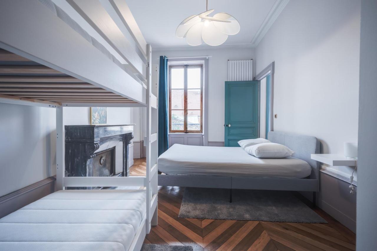 Grand Appartement 8 Personnes Terrasse Privative Hyper Centre Calme Lons-le-Saunier Bagian luar foto